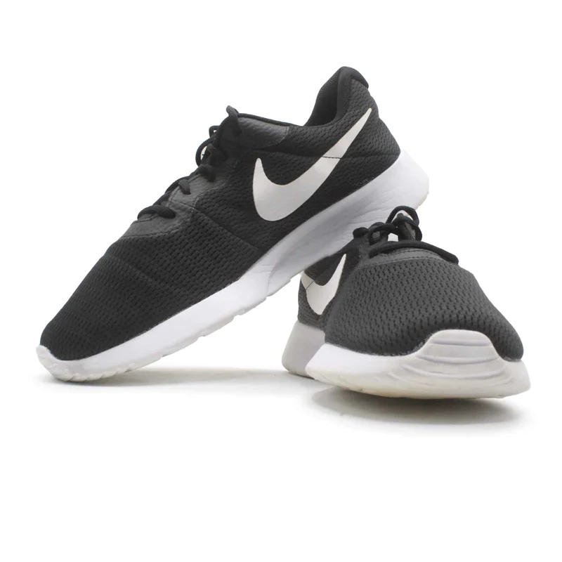 Nike Tanjun Sneakers Bundle of 20 Pairs