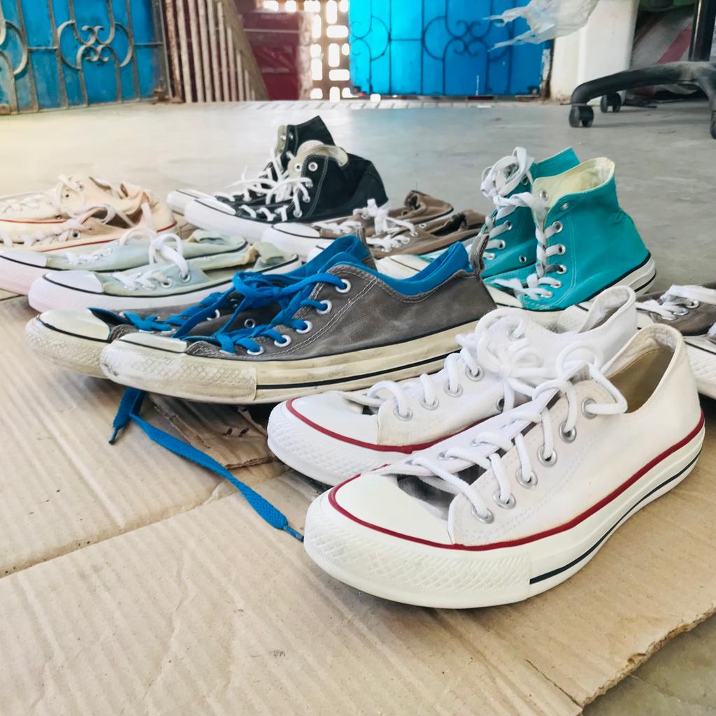 All Star Converse / Vans Sneakers 200 Pairs